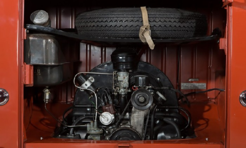 engine bay - Volkswagen Samba Bus Deluxe.png