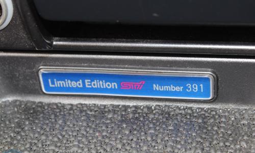 le badge sti.jpg