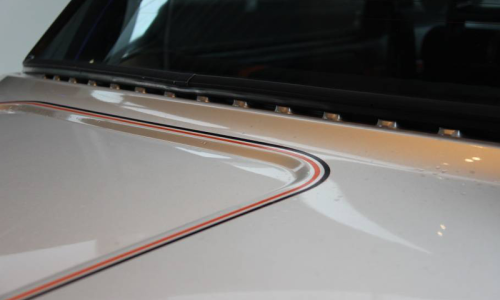 rear trunk lid stripes decals Volvo 242 GT.png