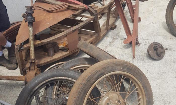 1928 Australian Austin 7 Wasp project in pieces (1).jpg