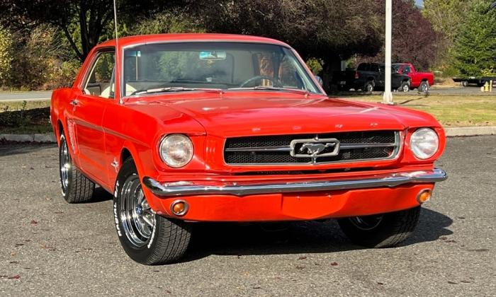 1964.5 Poppy Red Ford Mustang Coupe original white trim USA (1).jpg