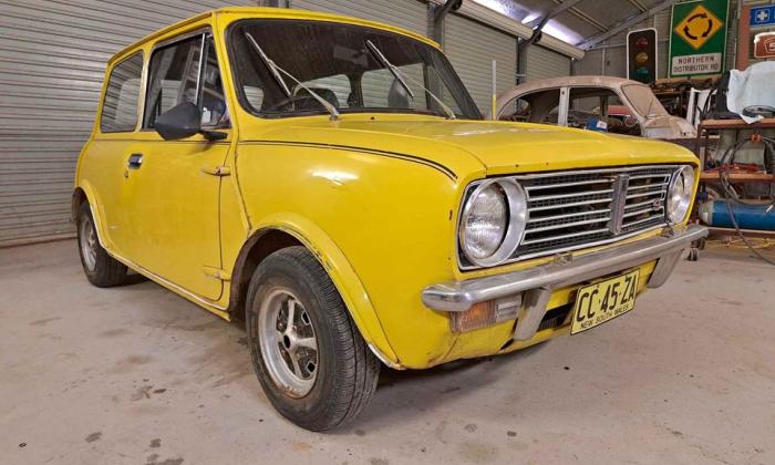 1976 Leyland Mini S Yellow Peril images Australia (1).jpg