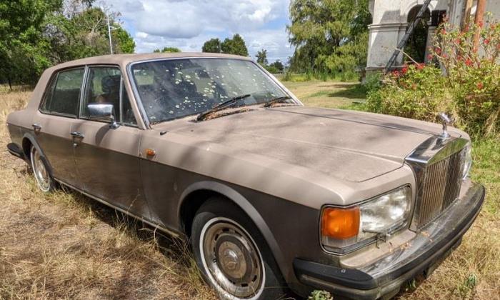 1982 Rolls Royce Silver Spirit bullit proof sedan abandoned for sale (1).jpg
