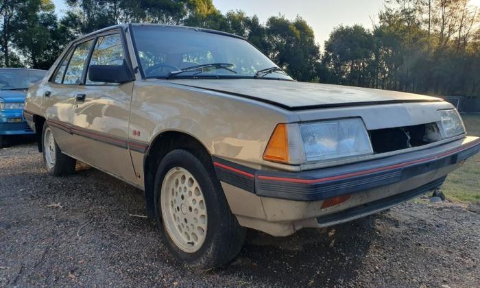 1984 Sigma GSR Gold sedan classic (4).jpg