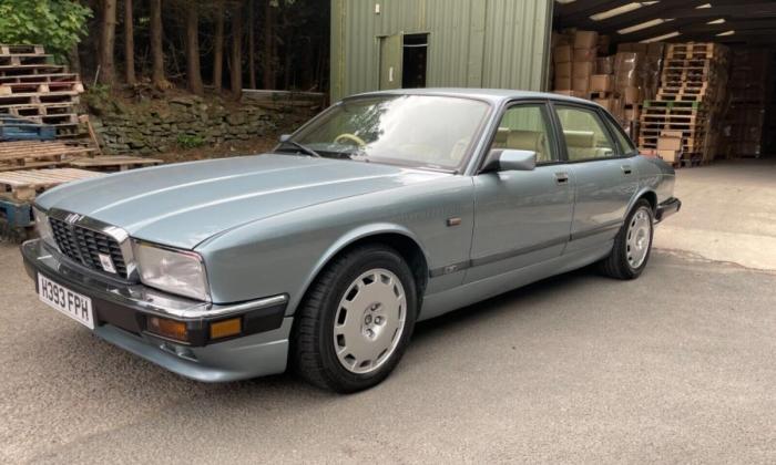 1990 XJ40 Jaguarsport XJR Blue Sedan for sale UK (1).jpg