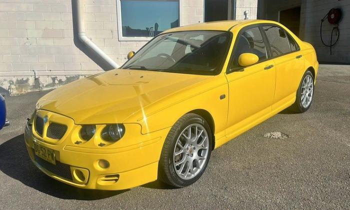 MG ZT 190 yellow sedan for sale Australia (1).jpg