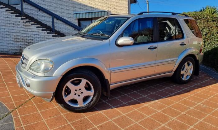 ML55 AMG 2005 model Australia silver (1).jpg