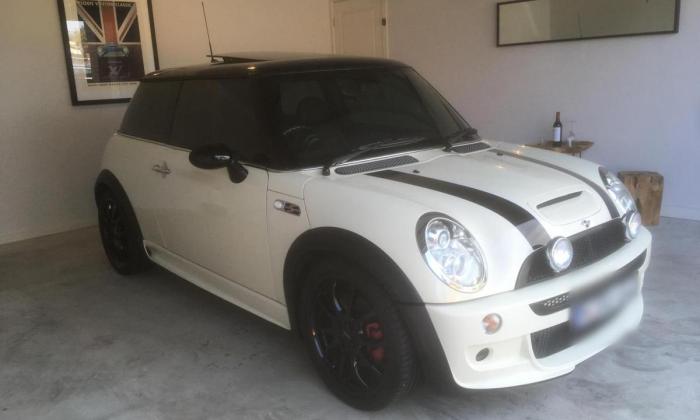 R53 2006 Cooper S John Cooper Works fully optioned Australia (1).jpg