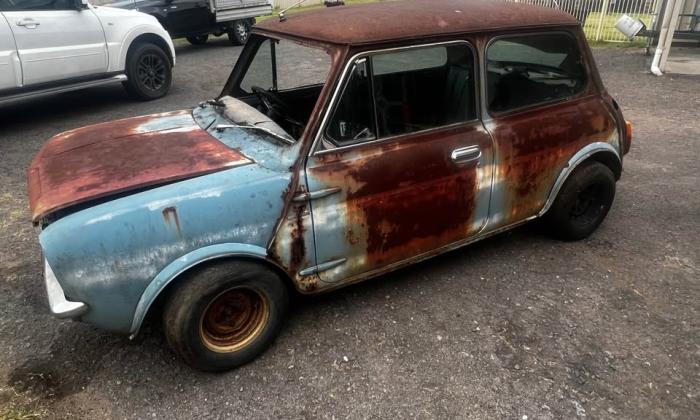 Rusty leyland Mini 998 LS 2024 silver blue (7).jpg