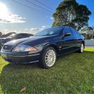 2000 Ford AU Fairmont Ghia 75th Anniversary Blue sedan (1).jpg