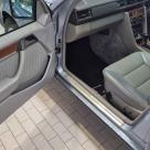 Mercedes 320E W124 sedan Australia Blue (3).jpg
