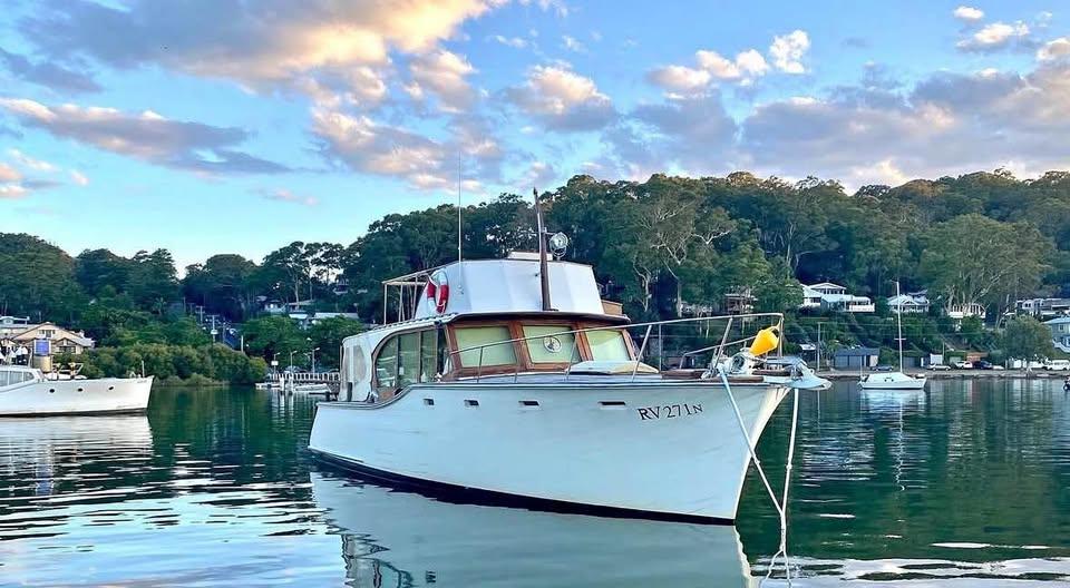 1963 Timber cruiser Griffin flybridge  42 ft Australia (2).jpg
