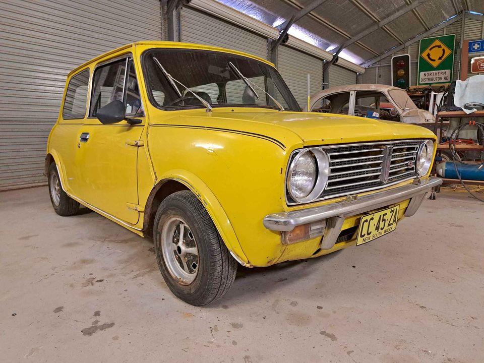 1976 Leyland Mini S Yellow Peril images Australia (1).jpg