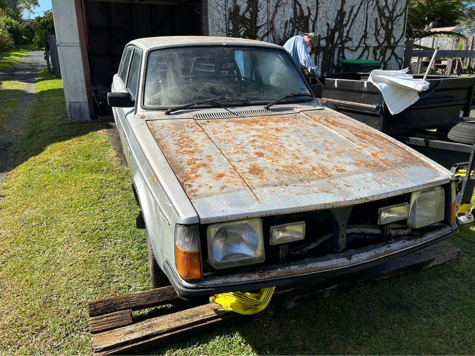 1979 Volvo 242 GT Australia wreck cheap (13).jpg
