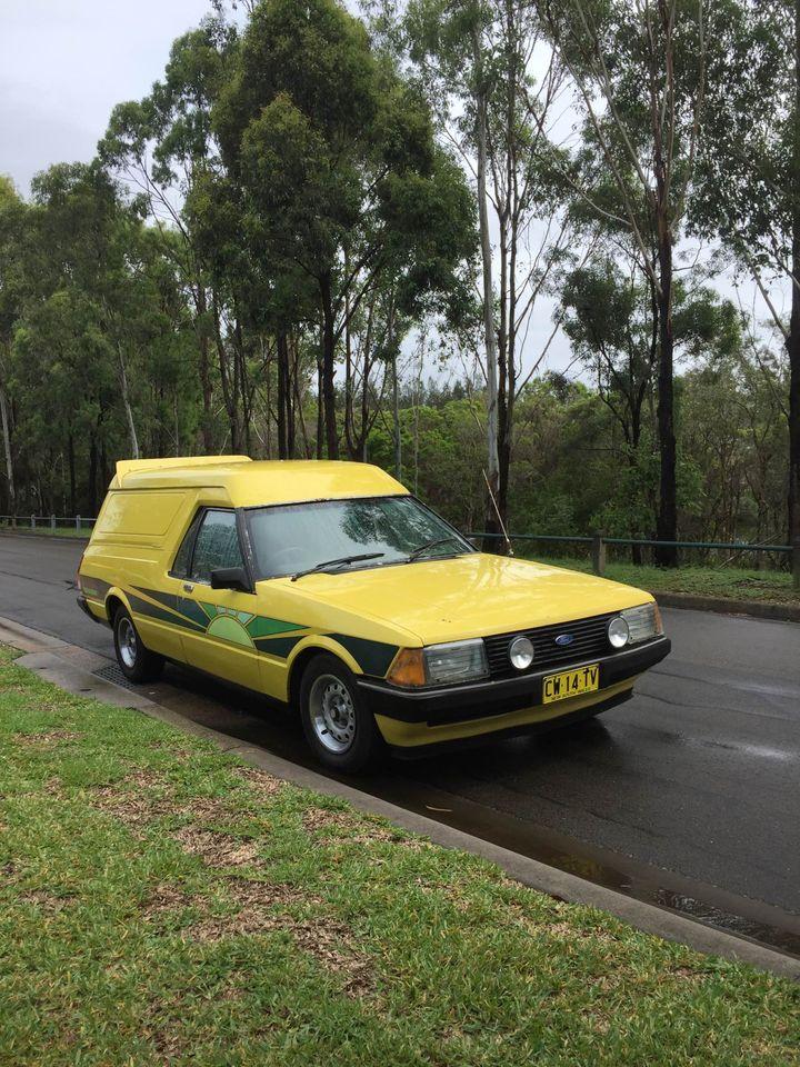 1980 Ford Falcon XD Sundowner panel van yellow images (1).jpg