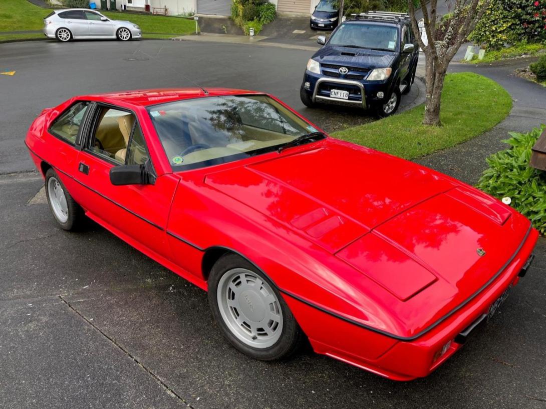 1985 Lotus Excel red coupe New Zealand RHD (1).jpg