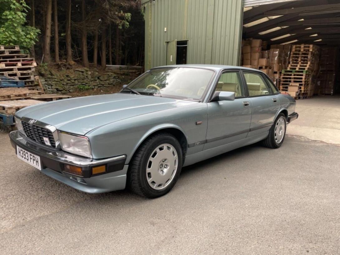 1990 XJ40 Jaguarsport XJR Blue Sedan for sale UK (1).jpg