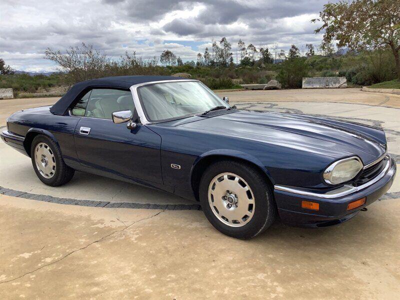 1996 Jaguar XJS convertible 6 cylinder Sapphire Blue over Oatmael leather (8).jpg