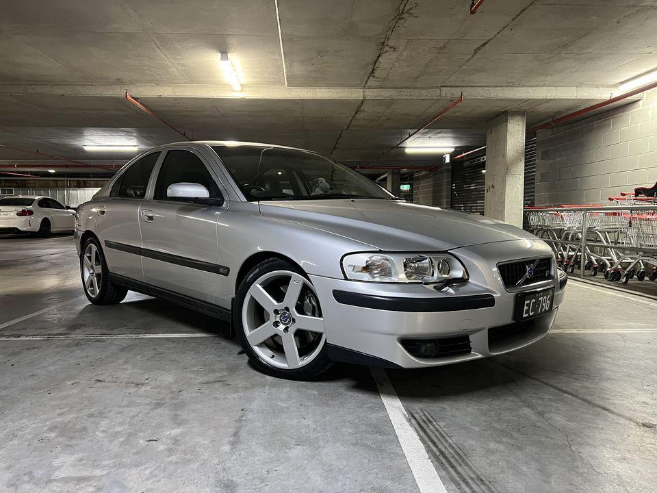 2003 Volvo S60 R Sedan RHD for sale Australia Silver (4).jpg