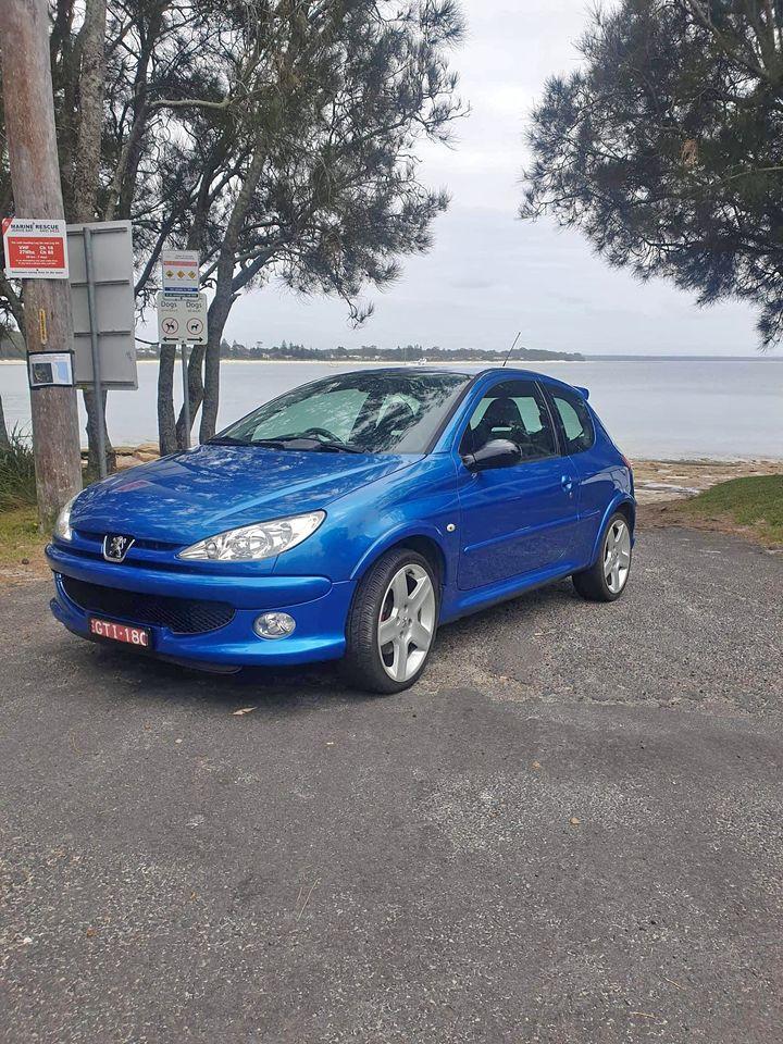 206 GTi 180 Peugeot Australia Bluue 2023 (1).jpg