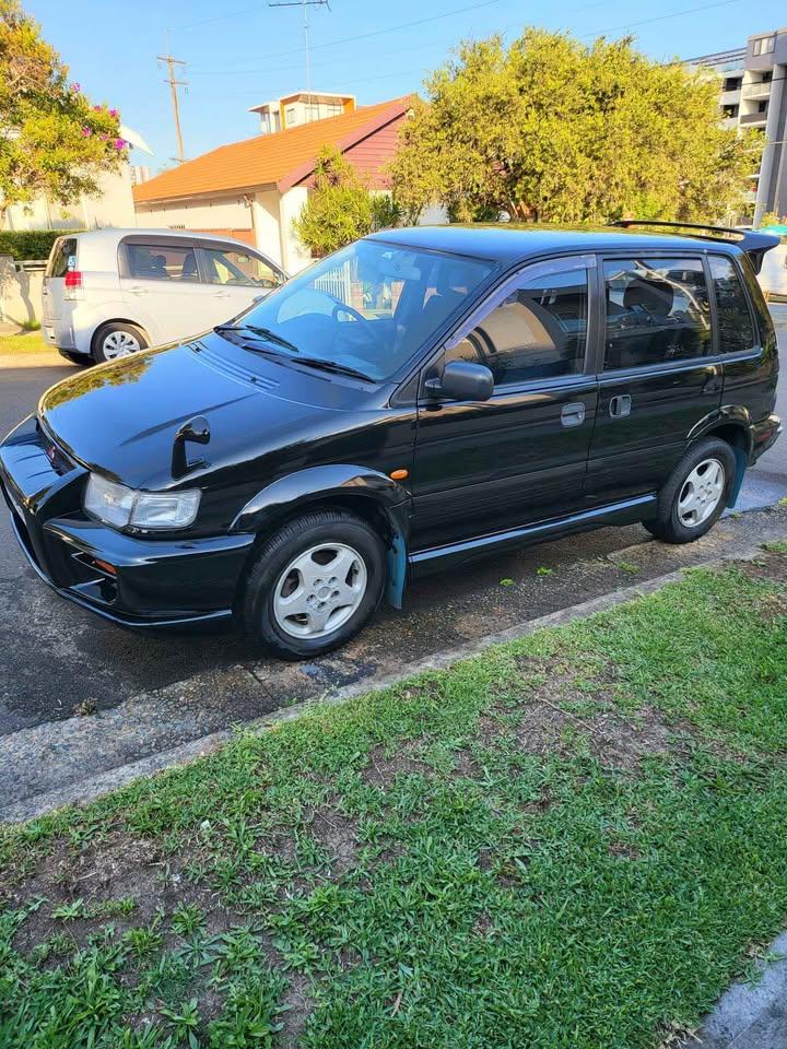 Black Mitsubishi RVR Hyper Sport R (1).jpg