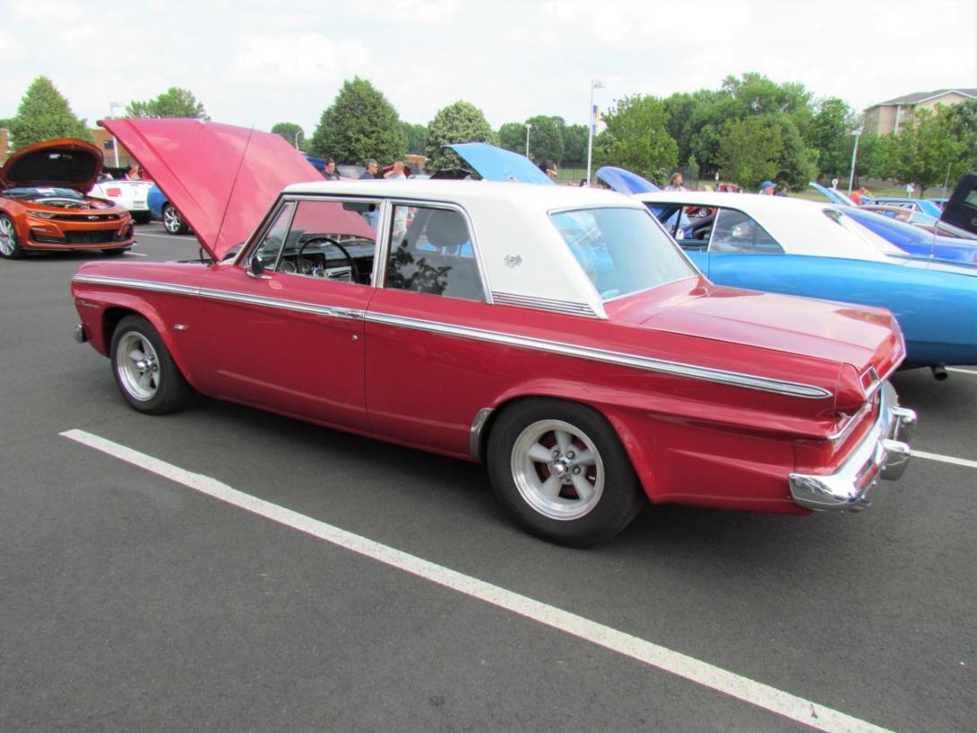 Bordeaux red 1964 Studebaker Daytona Sports Sedan with white roof 2023 (3).jpg