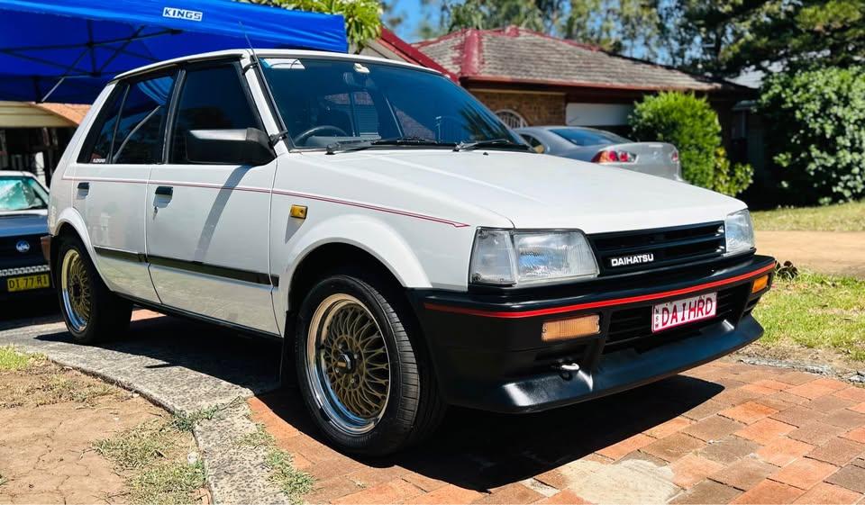 Charade turbo 80s hatch (2).jpg
