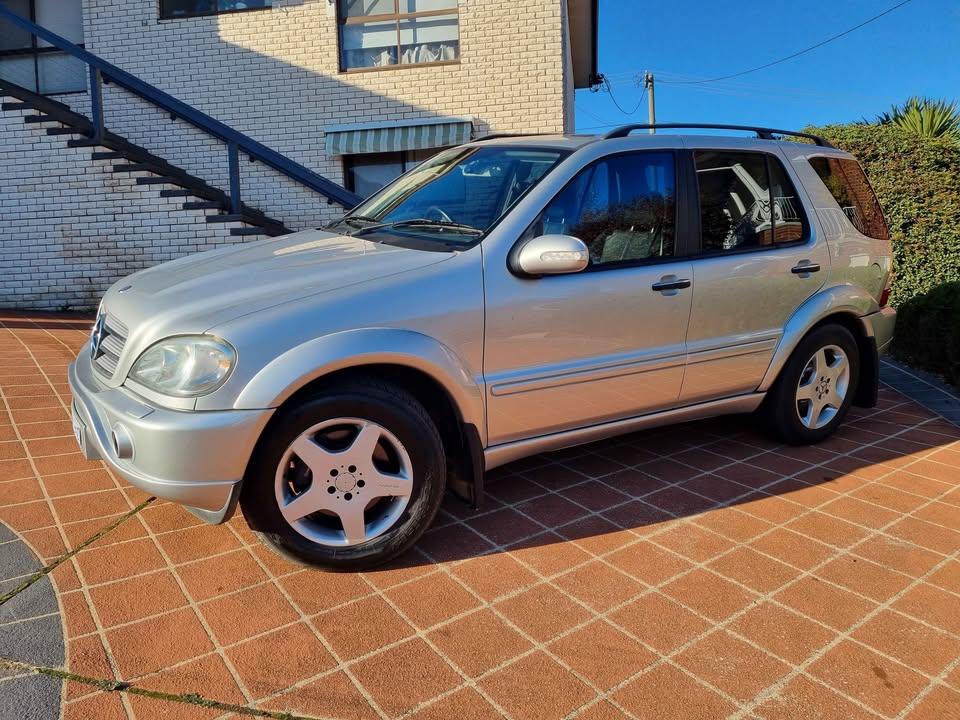 ML55 AMG 2005 model Australia silver (1).jpg