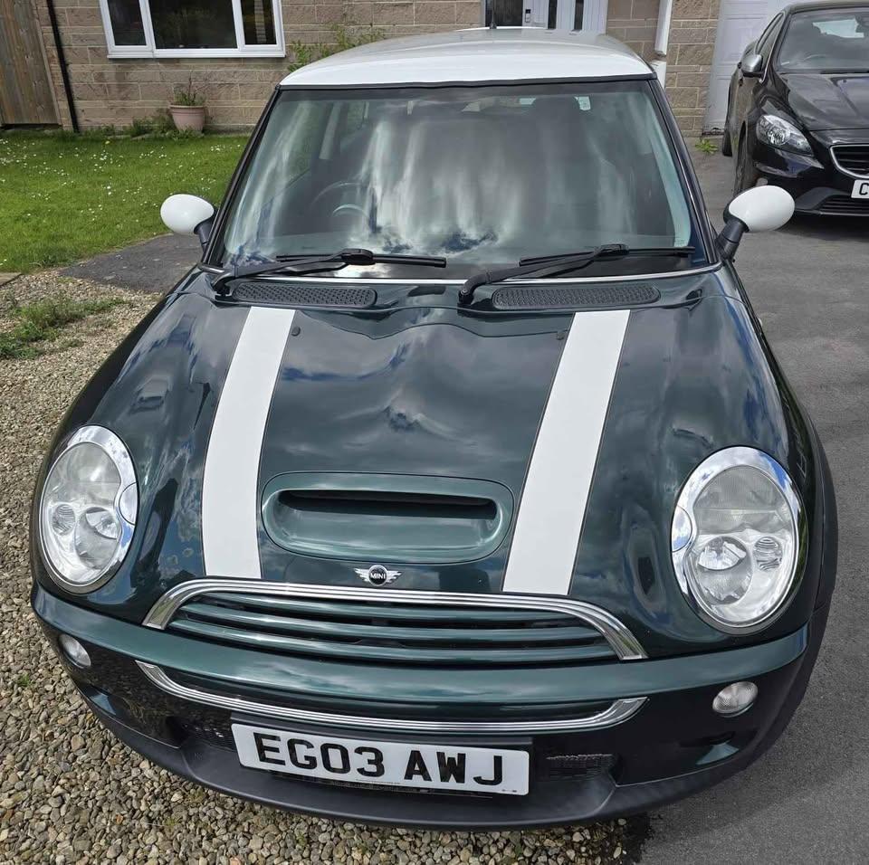 R53 Cooper S JCW White on BRG UK (1).jpg