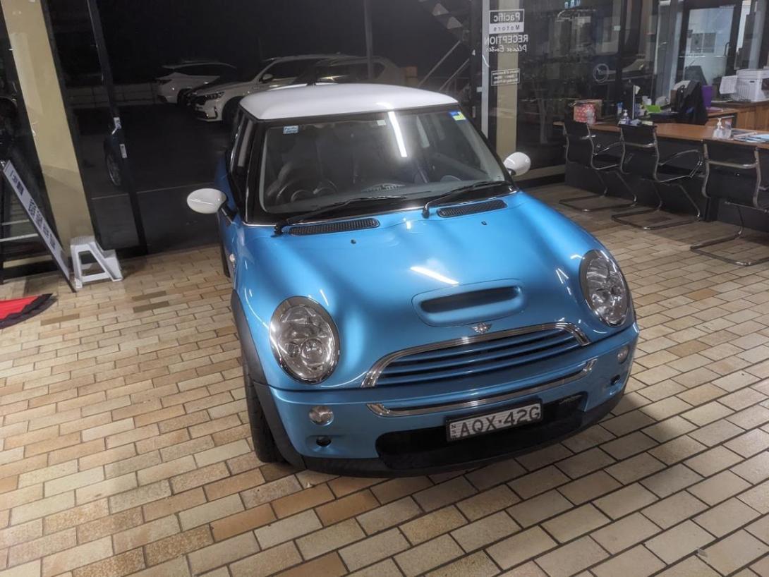 R53Cooper S  John Cooper Works car Electric Blue (6).jpg