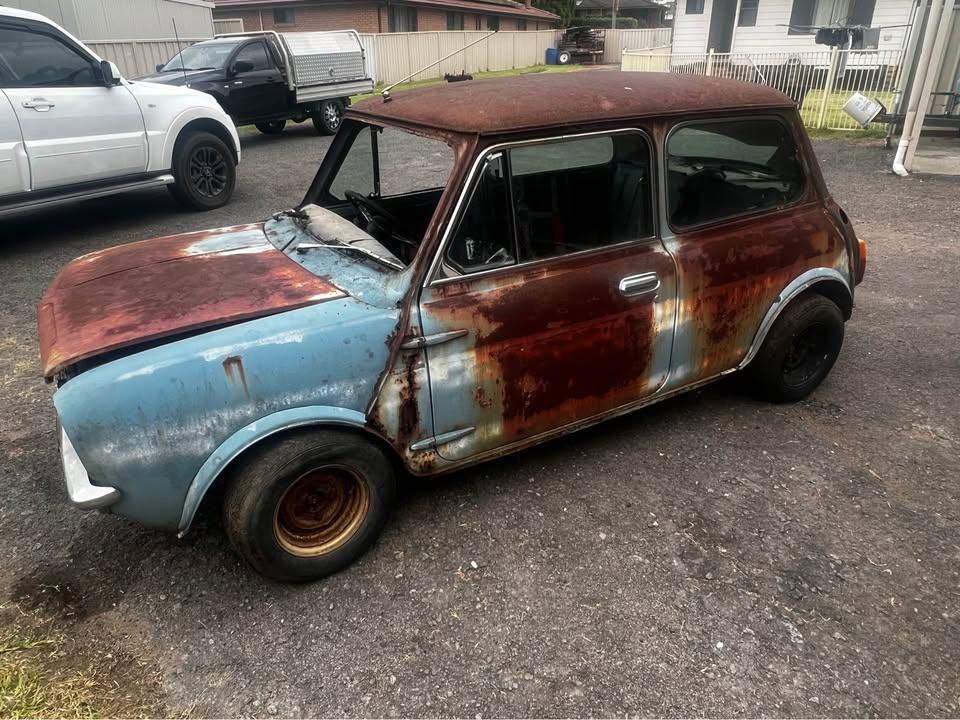Rusty leyland Mini 998 LS 2024 silver blue (7).jpg