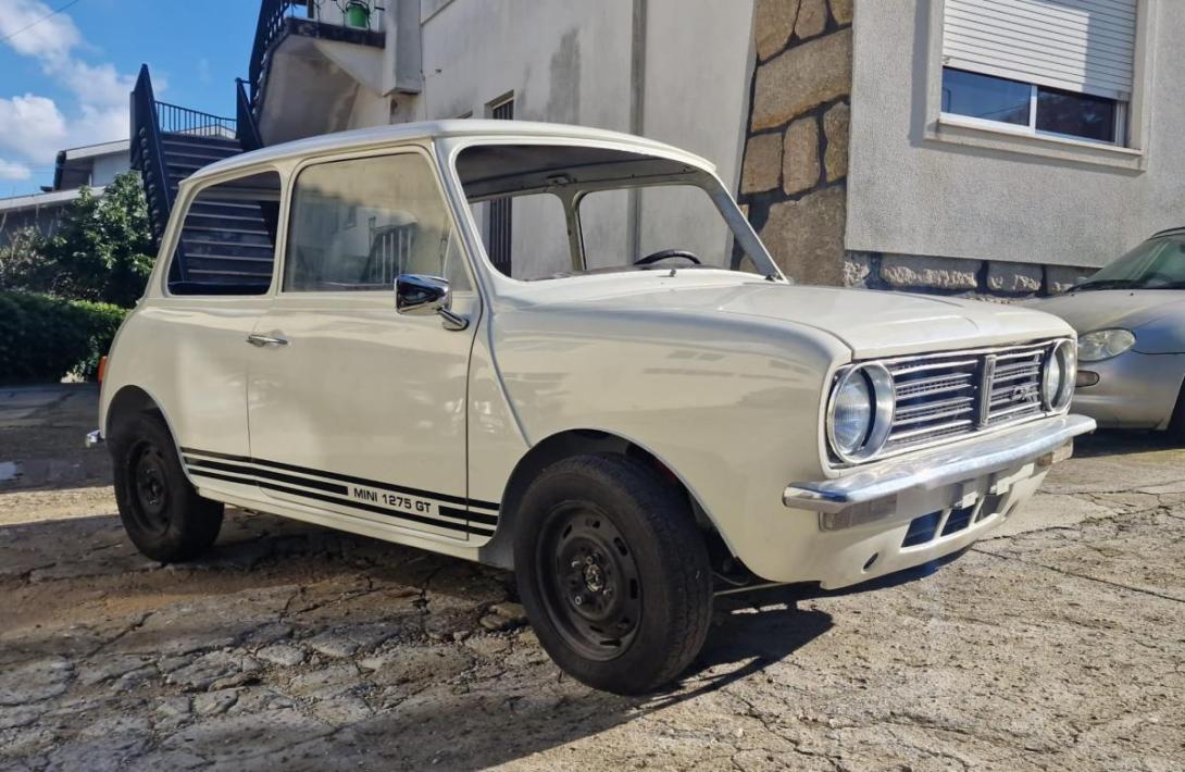 White LHD 1976 Mini 1275 GT portugal (3).jpg