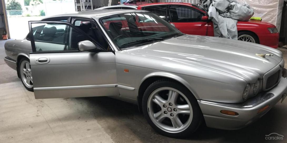 X308 XJR V8 silver sedan for sale South Australia (1).jpg